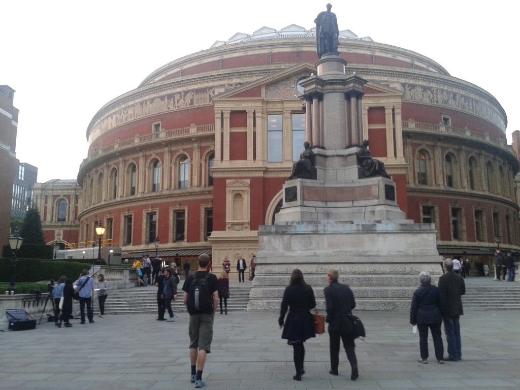 (Albert Hall az Imperial melletti utcából.. igazi londoni feeling)
