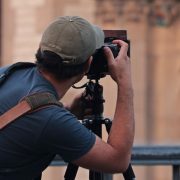 Prémium digitális fényképezőgépet, drónt és akciókamerát vesznek a legtöbben