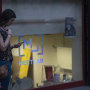 A MeetLab kiterjesztett valósággal kísérletező előadása Drezdában