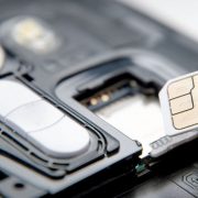 Bárki válhat SIM-csere átverés áldozatává – hogyan védekezhetünk ellene?