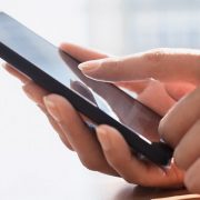 Megjelent az első koronavírus-témájú magyar játék
