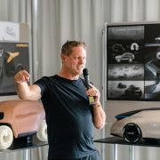 A Mercedes vezető designere nyitotta meg a MOME Mobility Design Labet