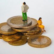 Az elmúlt évek történései felnyitották a magyarok szemét: egyre többen készítenek pénzügyi terveket ...