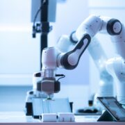 Valós környezetben tesztelhetik majd az egészségügyi MI és robotikai megoldásaikat az európai startu...
