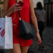 fast fashion, forrás: unsplash.com