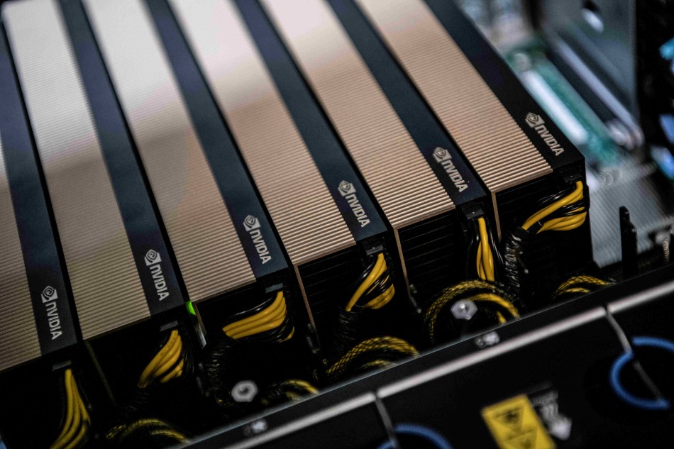 GPU szerver - fotó_ vshosting