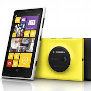 Itt a 41 megapixeles Win-telefon