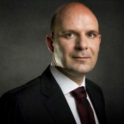Távközlési nagyágyút igazolt le az Arenim