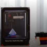 3D nyomtatót az iskoláknak