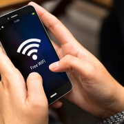 Ott vagyok otthon, ahol van WiFi?